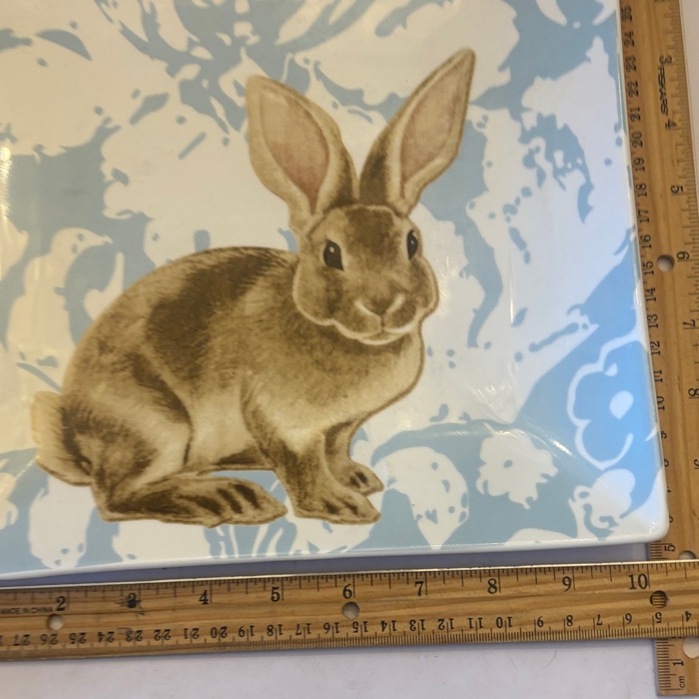 Grace Blue and White Rabbit Plate - Picture 2 of 4